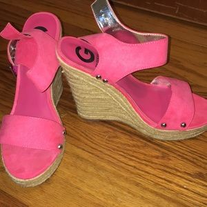 Guess wedges